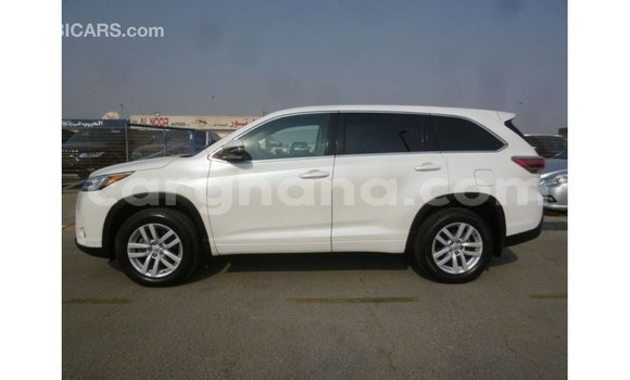 Ra Imported Toyota Kluger funfun Ọkọ̀ in Import - Dubai ni Ashanti Ra Imported Toyota Kluger funfun Ọkọ̀ in Import - Dubai ni Ashanti