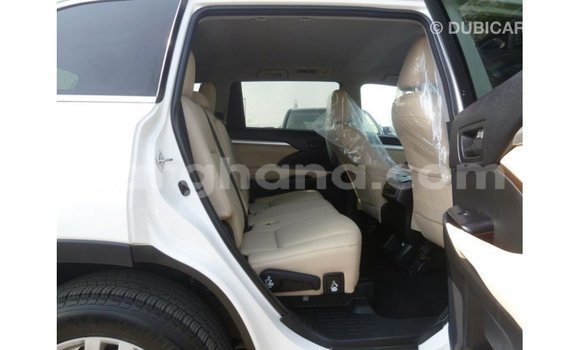Ra Imported Toyota Kluger funfun Ọkọ̀ in Import - Dubai ni Ashanti Ra Imported Toyota Kluger funfun Ọkọ̀ in Import - Dubai ni Ashanti