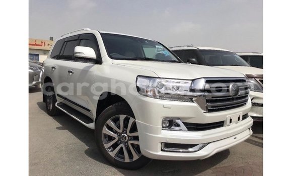 Buy Import Toyota Land Cruiser White Car in Import - Dubai in Ashanti Buy Import Toyota Land Cruiser White Car in Import - Dubai in Ashanti