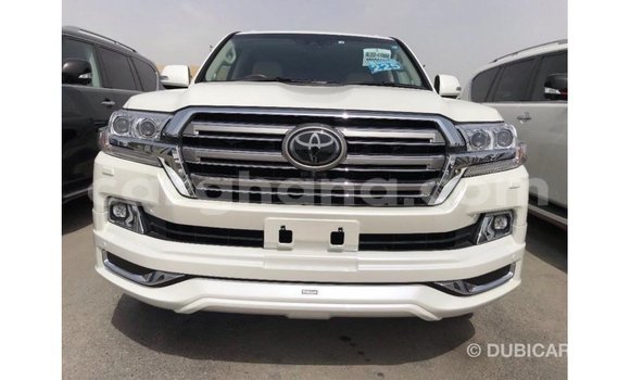Buy Import Toyota Land Cruiser White Car in Import - Dubai in Ashanti Buy Import Toyota Land Cruiser White Car in Import - Dubai in Ashanti
