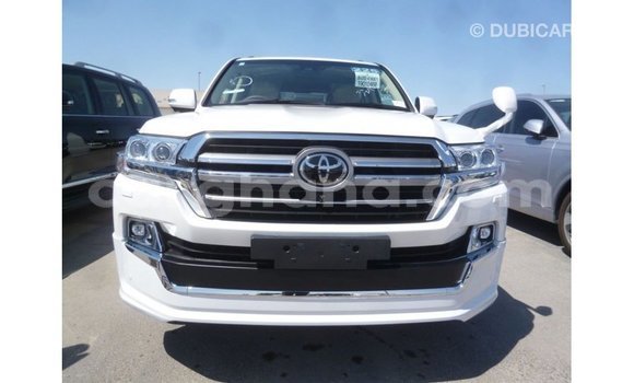 Buy Import Toyota Land Cruiser White Car in Import - Dubai in Ashanti Buy Import Toyota Land Cruiser White Car in Import - Dubai in Ashanti