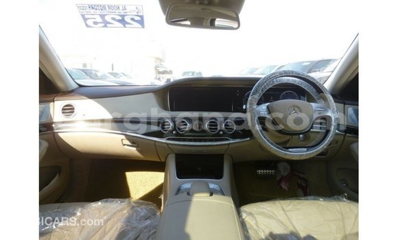 Sayi Imported Mercedes-Benz A200 White Mota in Import - Dubai a Ashanti Sayi Imported Mercedes-Benz A200 White Mota in Import - Dubai a Ashanti
