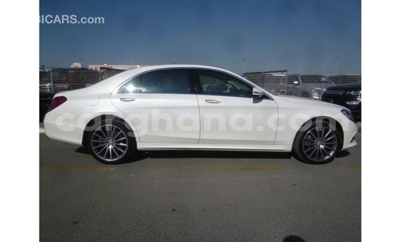 Sayi Imported Mercedes-Benz A200 White Mota in Import - Dubai a Ashanti Sayi Imported Mercedes-Benz A200 White Mota in Import - Dubai a Ashanti