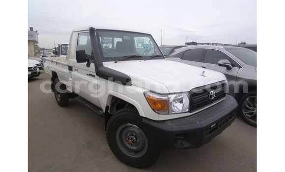 Buy Import Toyota Land Cruiser White Car in Import - Dubai in Ashanti Buy Import Toyota Land Cruiser White Car in Import - Dubai in Ashanti