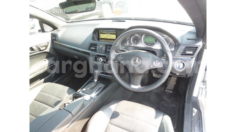 Big with watermark mercedes benz 250 ashanti import dubai 21581