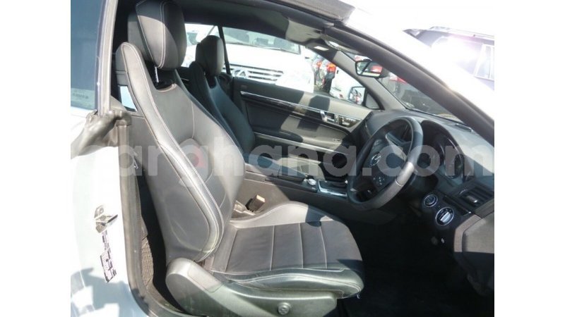 Big with watermark mercedes benz 250 ashanti import dubai 21581