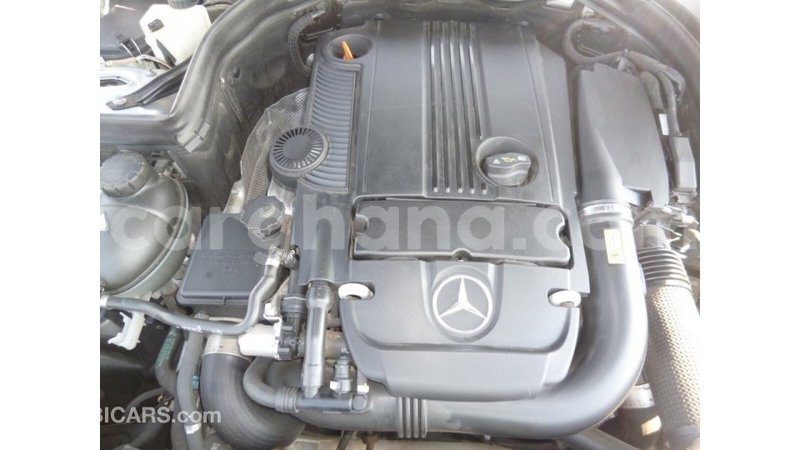 Big with watermark mercedes benz 250 ashanti import dubai 21581