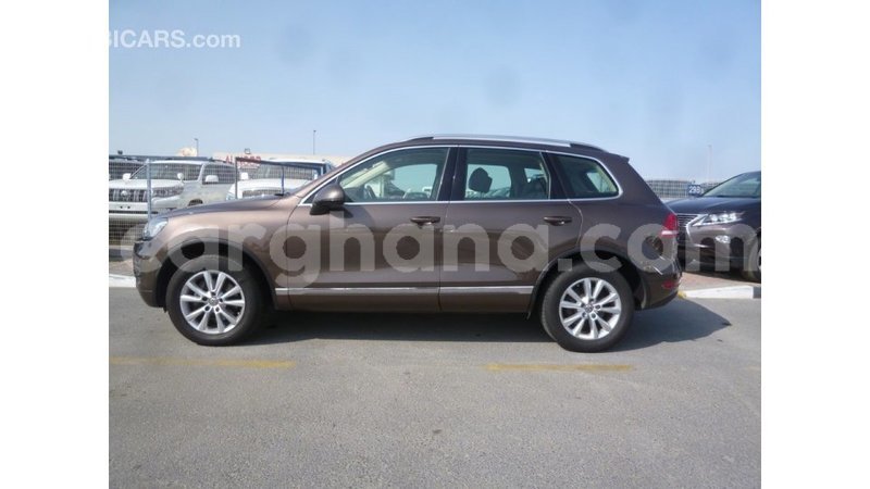 Big with watermark volkswagen touareg ashanti import dubai 21584