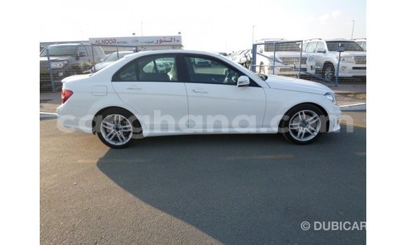 Buy Import Mercedes‒Benz 200 White Car in Import - Dubai in Ashanti Buy Import Mercedes‒Benz 200 White Car in Import - Dubai in Ashanti