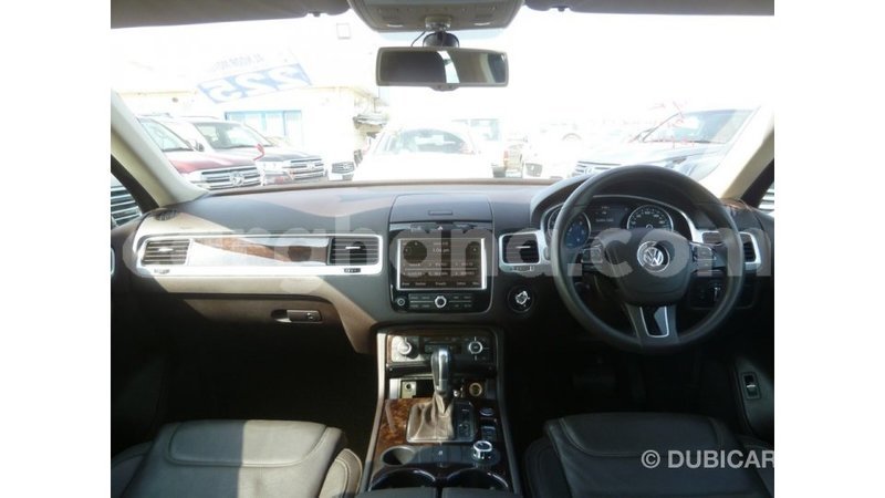 Big with watermark volkswagen touareg ashanti import dubai 21584