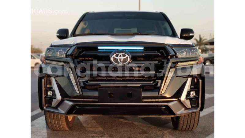 Big with watermark toyota land cruiser ashanti import dubai 21598