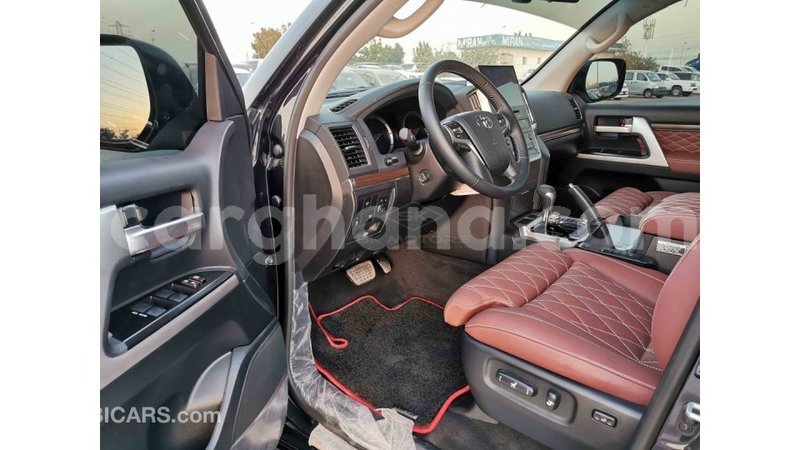 Big with watermark toyota land cruiser ashanti import dubai 21598