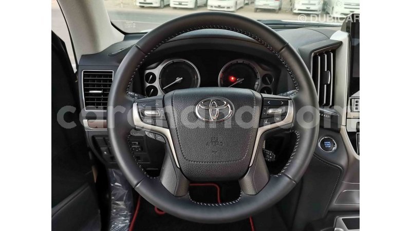 Big with watermark toyota land cruiser ashanti import dubai 21598