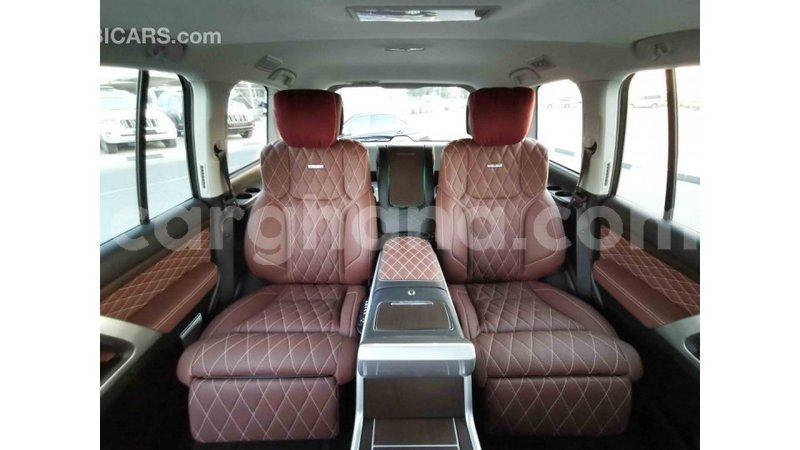 Big with watermark toyota land cruiser ashanti import dubai 21598