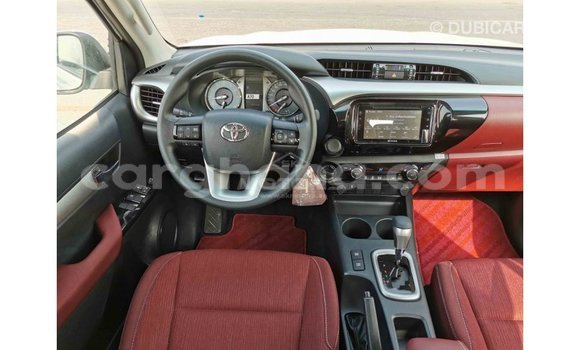 Ra Imported Toyota Hilux funfun Ọkọ̀ in Import - Dubai ni Ashanti Ra Imported Toyota Hilux funfun Ọkọ̀ in Import - Dubai ni Ashanti