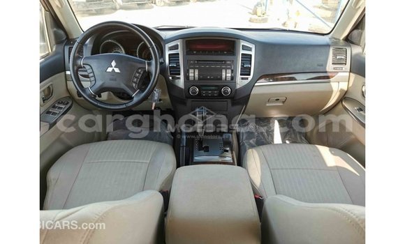 Ra Imported Mitsubishi Pajero funfun Ọkọ̀ in Import - Dubai ni Ashanti Ra Imported Mitsubishi Pajero funfun Ọkọ̀ in Import - Dubai ni Ashanti