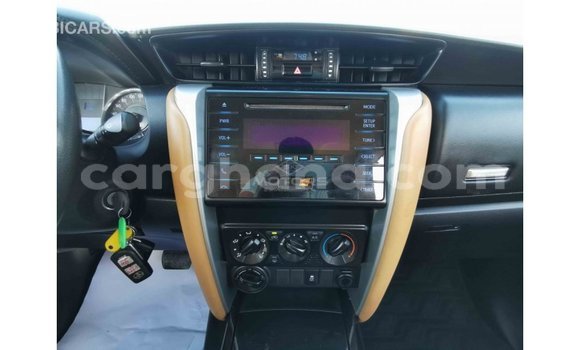 Ra Imported Toyota Fortuner funfun Ọkọ̀ in Import - Dubai ni Ashanti Ra Imported Toyota Fortuner funfun Ọkọ̀ in Import - Dubai ni Ashanti