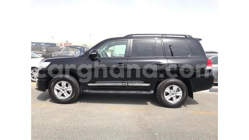 Big with watermark toyota land cruiser ashanti import dubai 21660