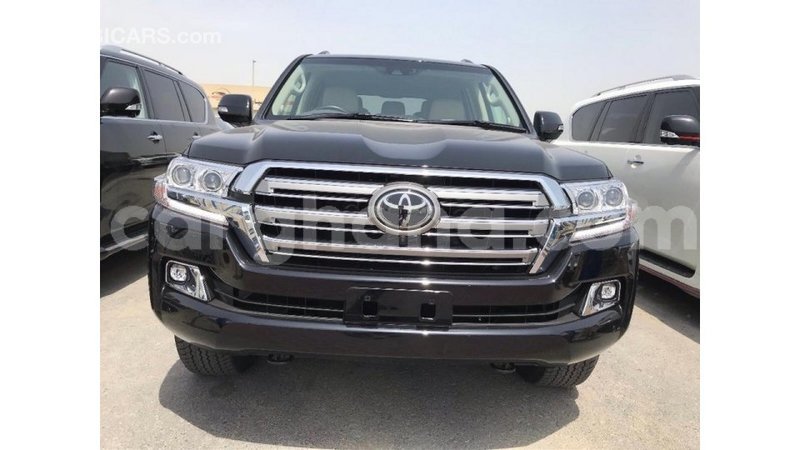 Big with watermark toyota land cruiser ashanti import dubai 21662