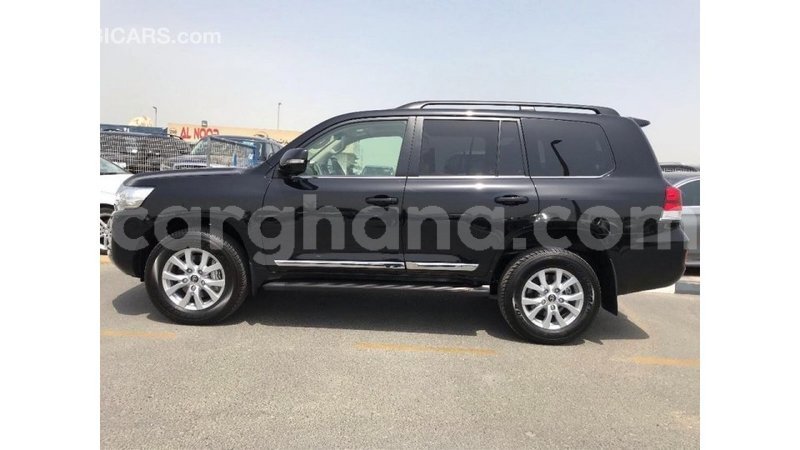 Big with watermark toyota land cruiser ashanti import dubai 21662