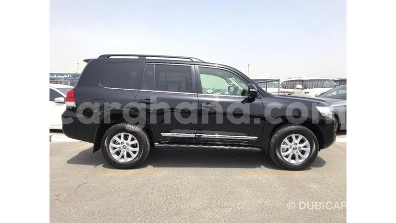 Big with watermark toyota land cruiser ashanti import dubai 21662