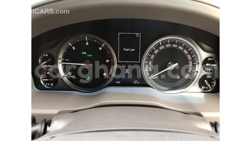 Big with watermark toyota land cruiser ashanti import dubai 21662