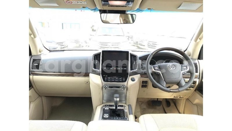 Big with watermark toyota land cruiser ashanti import dubai 21662