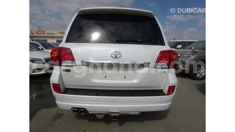 Big with watermark toyota land cruiser ashanti import dubai 21666