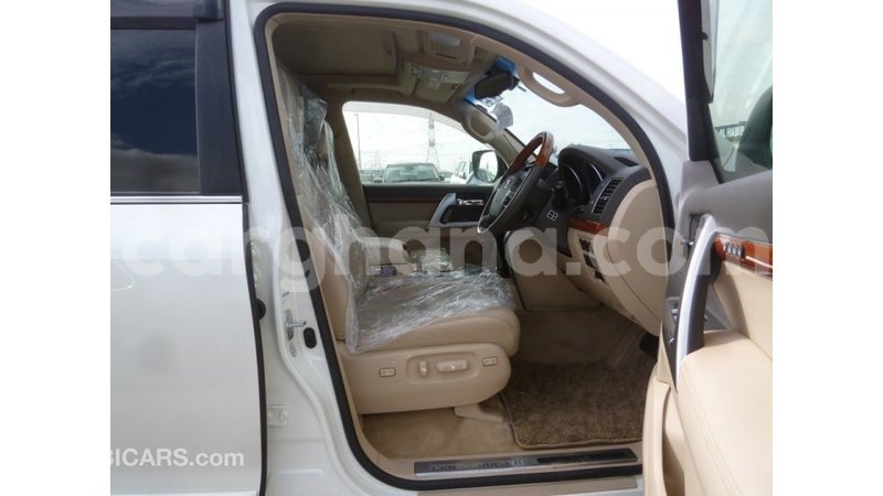 Big with watermark toyota land cruiser ashanti import dubai 21666