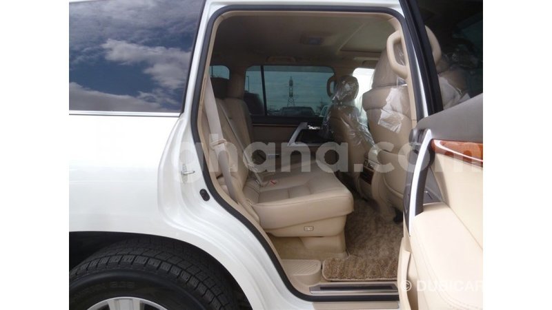 Big with watermark toyota land cruiser ashanti import dubai 21666