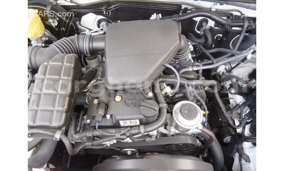 Ra Imported Toyota Prado funfun Ọkọ̀ in Import - Dubai ni Ashanti Ra Imported Toyota Prado funfun Ọkọ̀ in Import - Dubai ni Ashanti