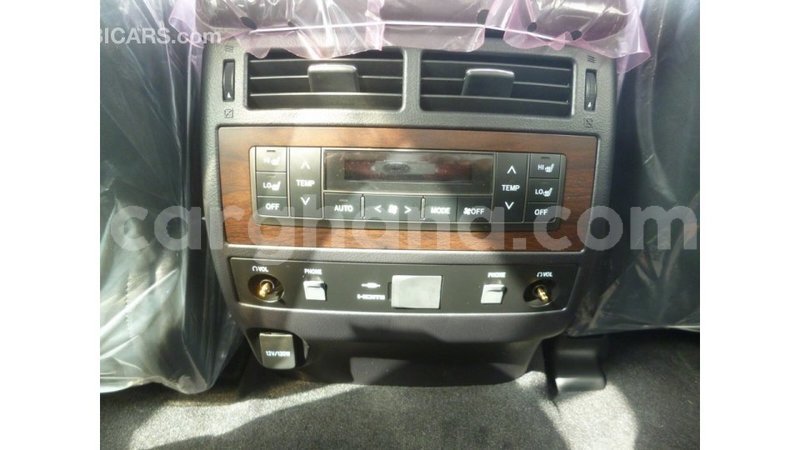 Big with watermark toyota land cruiser ashanti import dubai 21673