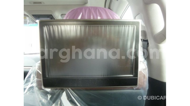 Big with watermark toyota land cruiser ashanti import dubai 21674