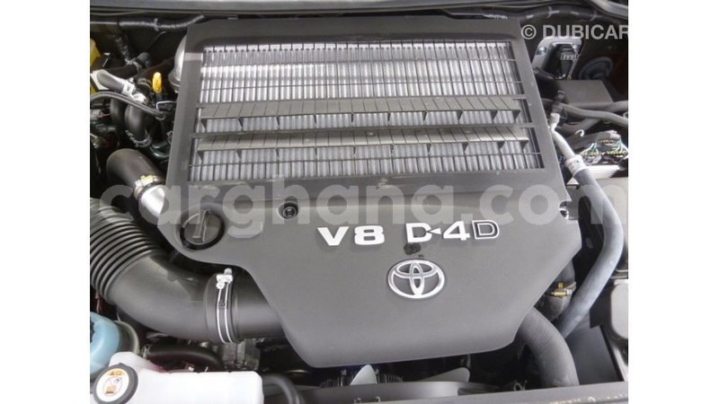 Big with watermark toyota land cruiser ashanti import dubai 21674