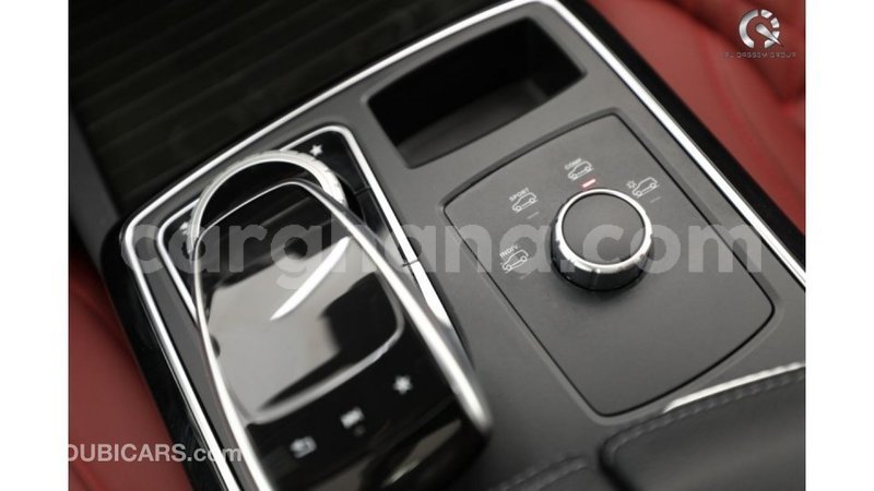 Big with watermark mercedes benz gle ashanti import dubai 21676