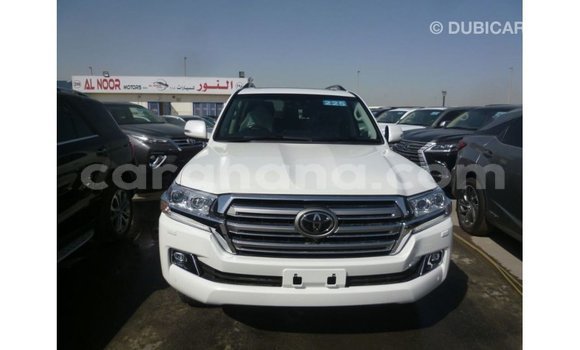 Buy Import Toyota Land Cruiser White Car in Import - Dubai in Ashanti Buy Import Toyota Land Cruiser White Car in Import - Dubai in Ashanti