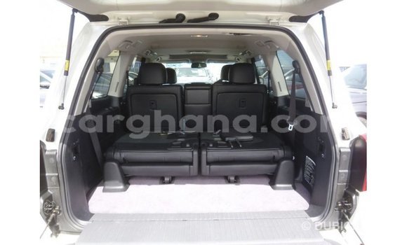 Sayi Imported Toyota Land Cruiser White Mota in Import - Dubai a Ashanti Sayi Imported Toyota Land Cruiser White Mota in Import - Dubai a Ashanti