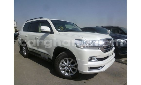 Buy Import Toyota Land Cruiser White Car in Import - Dubai in Ashanti Buy Import Toyota Land Cruiser White Car in Import - Dubai in Ashanti