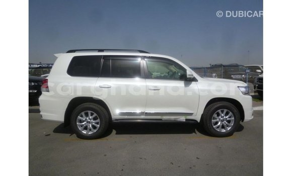 Buy Import Toyota Land Cruiser White Car in Import - Dubai in Ashanti Buy Import Toyota Land Cruiser White Car in Import - Dubai in Ashanti
