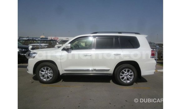 Buy Import Toyota Land Cruiser White Car in Import - Dubai in Ashanti Buy Import Toyota Land Cruiser White Car in Import - Dubai in Ashanti