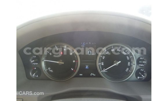 Buy Import Toyota Land Cruiser White Car in Import - Dubai in Ashanti Buy Import Toyota Land Cruiser White Car in Import - Dubai in Ashanti