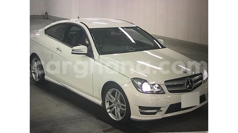 Big with watermark mercedes benz a200 ashanti import dubai 21695