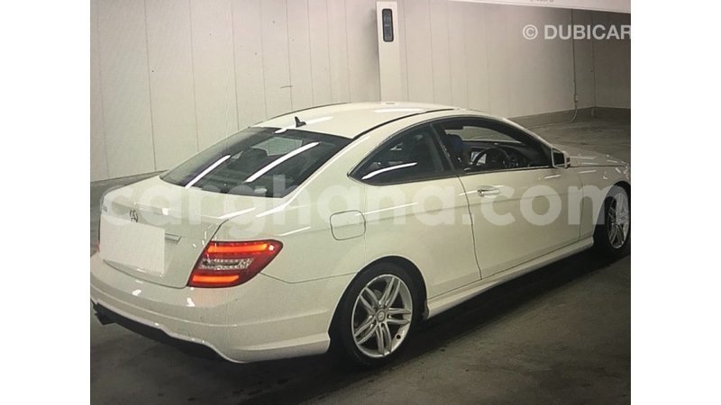 Big with watermark mercedes benz a200 ashanti import dubai 21695