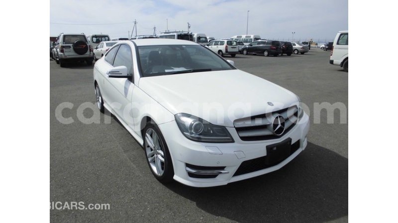 Big with watermark mercedes benz a200 ashanti import dubai 21695