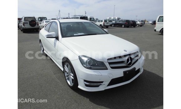 Ra Imported Mercedes-Benz A200 funfun Ọkọ̀ in Import - Dubai ni Ashanti Ra Imported Mercedes-Benz A200 funfun Ọkọ̀ in Import - Dubai ni Ashanti