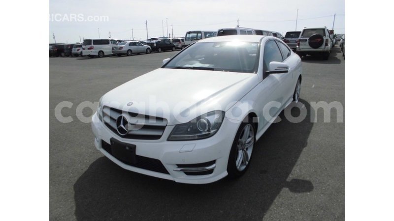 Big with watermark mercedes benz a200 ashanti import dubai 21695