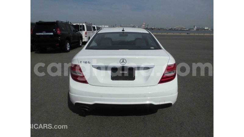 Big with watermark mercedes benz a200 ashanti import dubai 21695