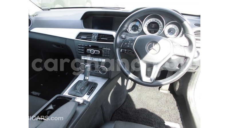 Big with watermark mercedes benz a200 ashanti import dubai 21695