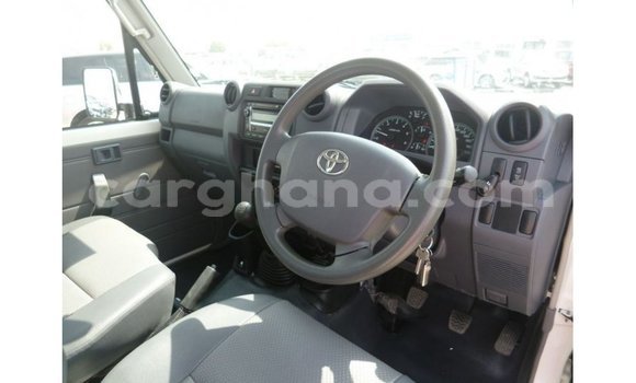Buy Import Toyota Land Cruiser White Car in Import - Dubai in Ashanti Buy Import Toyota Land Cruiser White Car in Import - Dubai in Ashanti
