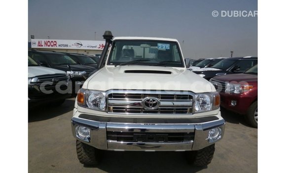 Buy Import Toyota Land Cruiser White Car in Import - Dubai in Ashanti Buy Import Toyota Land Cruiser White Car in Import - Dubai in Ashanti